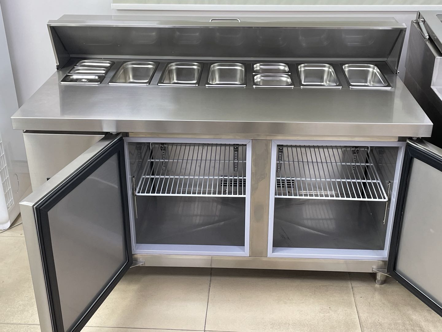Refrigerador Comercial de Baja - Food Storage In Cooler reseña y precio